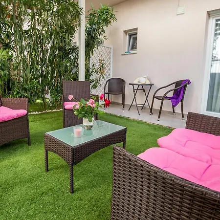 Aparthotel Ioanna's House Potos