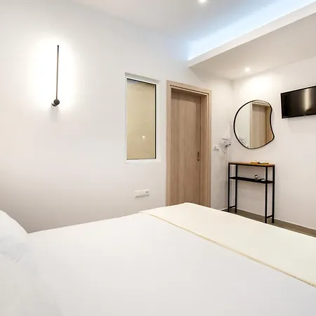 Ioanna's House Aparthotel