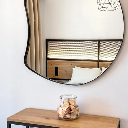 Ioanna's House Aparthotel 3*