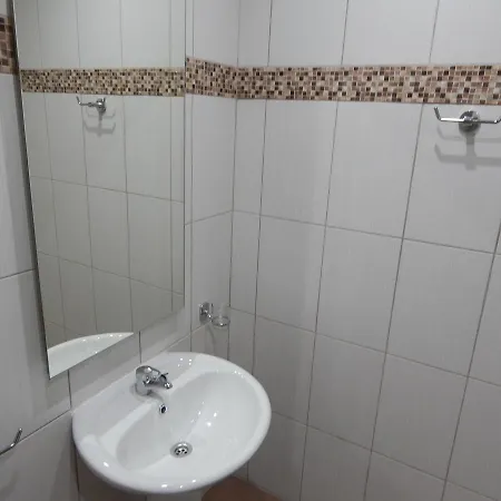 Ioanna's House Aparthotel 3*