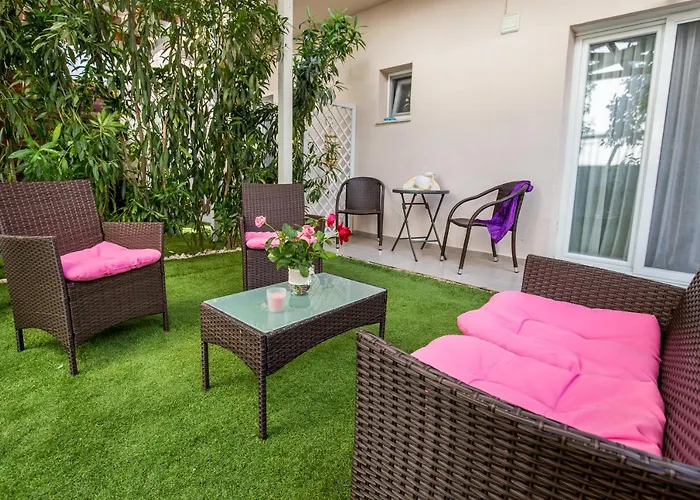 Aparthotel Ioanna's House Potos