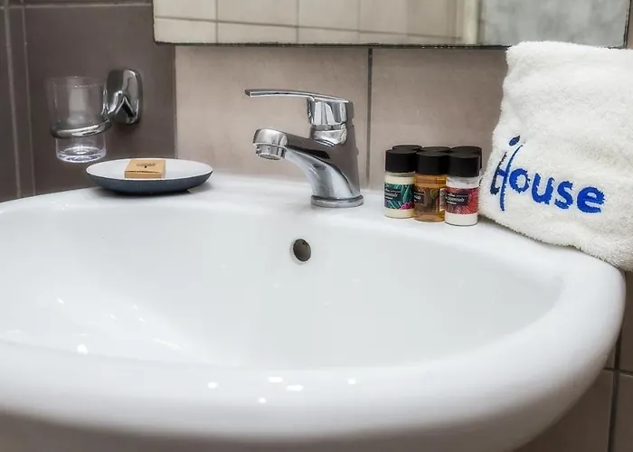 Ioanna's House Aparthotel