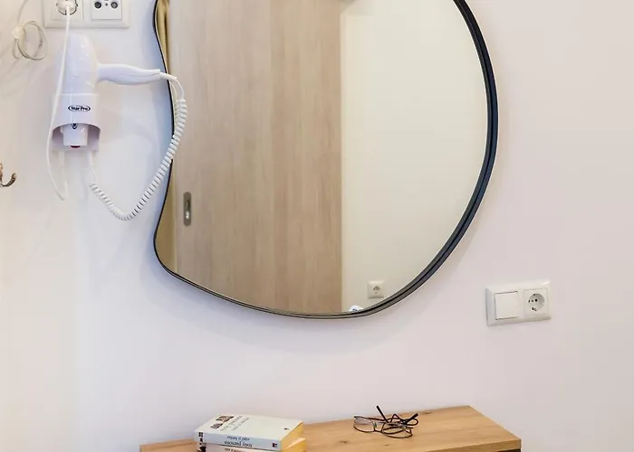 Ioanna's House Aparthotel